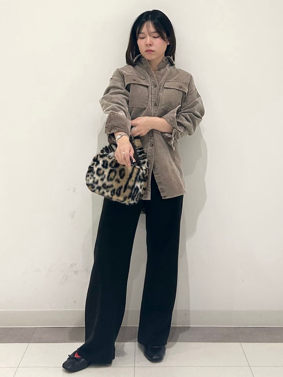 とりみさんの「DRESSTERIOR｜【洗える/抜け感】コーデュロイガーメントダイシャツ」を使ったコーディネート
