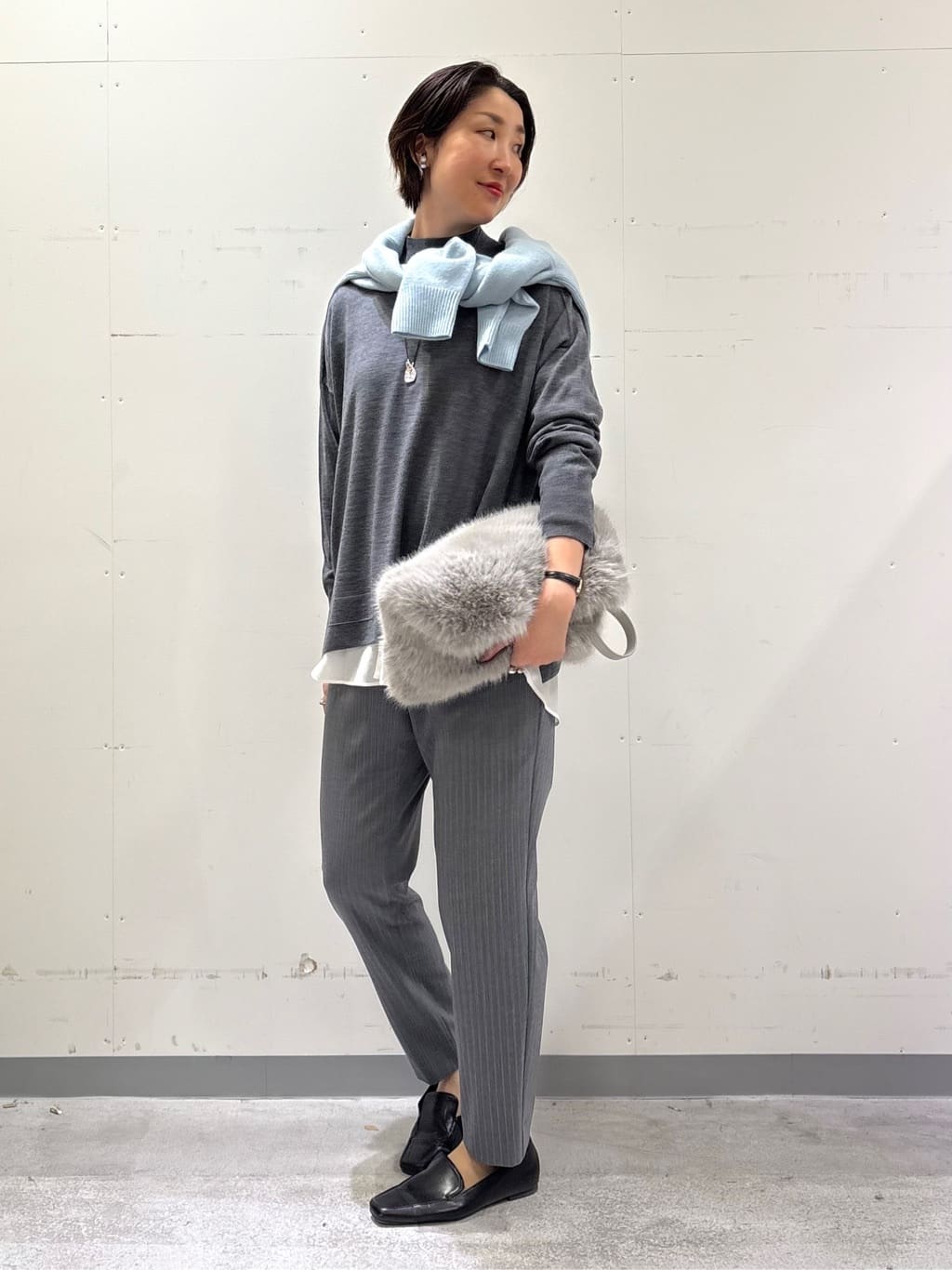 yuriさんの「INDIVI｜【洗える／毛玉になりにくい】エクストラファインウール ハイネックニット」を使ったコーディネート