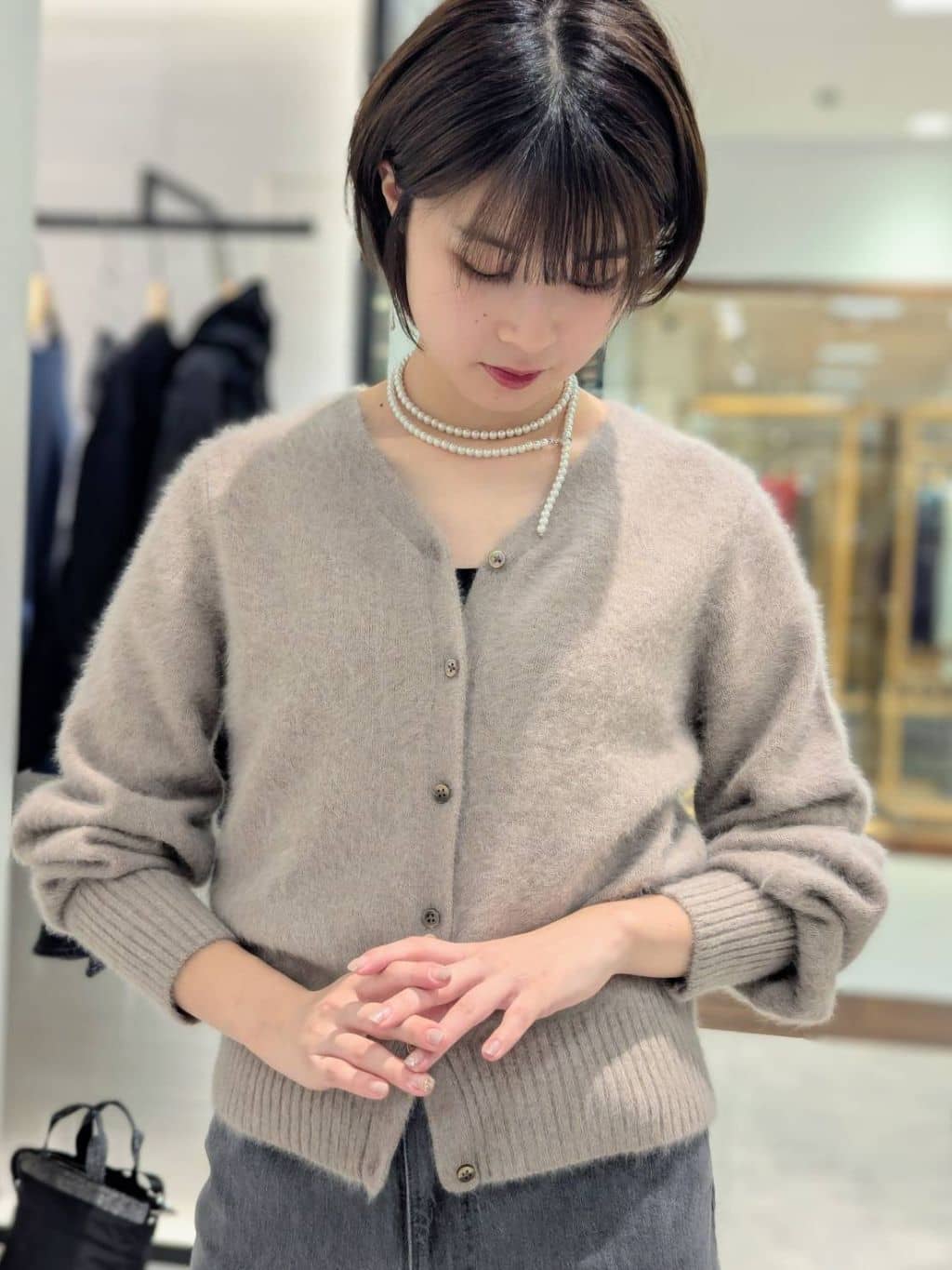 nonoさんの「UNTITLED｜【ふわふわニット/前後2WAY】フォックスカシミヤカーディガン」を使ったコーディネート