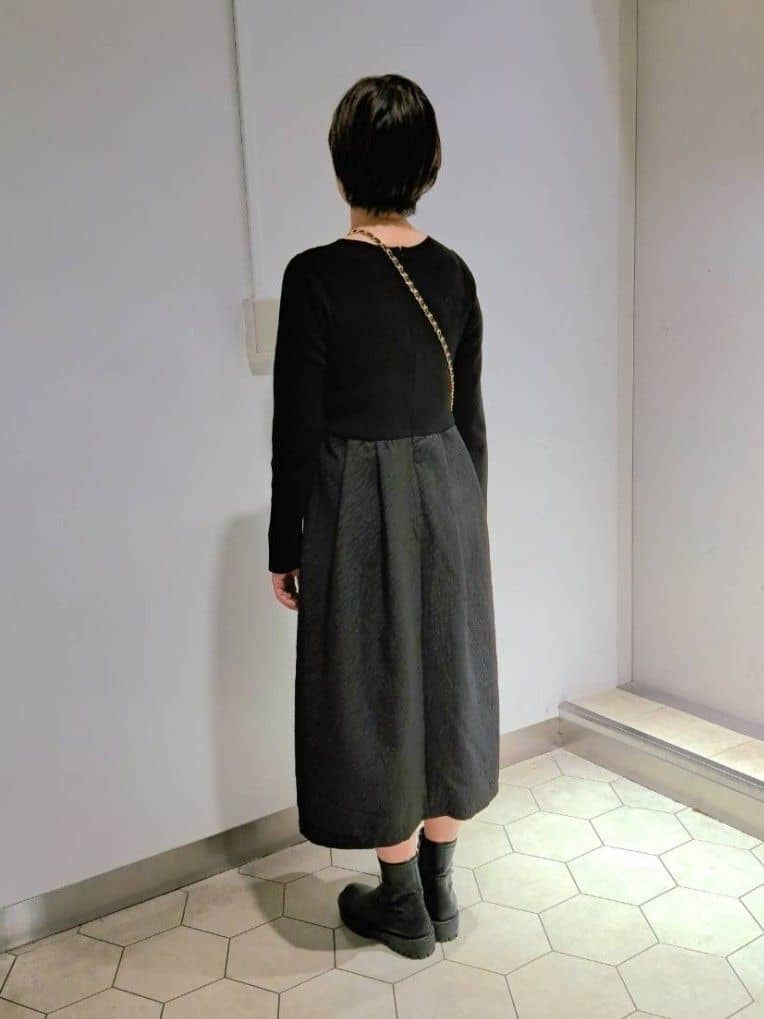 姉さんさんの「UNTITLED｜【大人フェミニン/トレンド】ニット&times;ジャカード ドッキングワンピース」を使ったコーディネート
