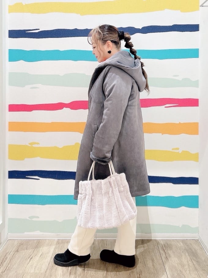 Peeさんの「SHOO･LA･RUE｜【高レビュー/2WAY】きれい見えで上品な ストライプファートートバッグ」を使ったコーディネート
