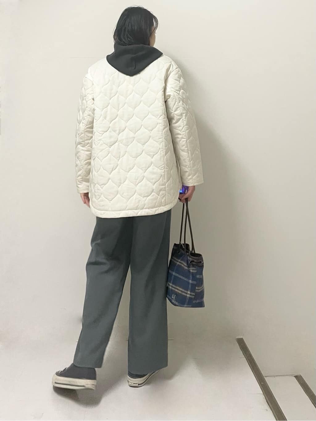 ISOさんの「Dessin｜【洗える／体型カバー】ちょうどいいニットパーカ」を使ったコーディネート