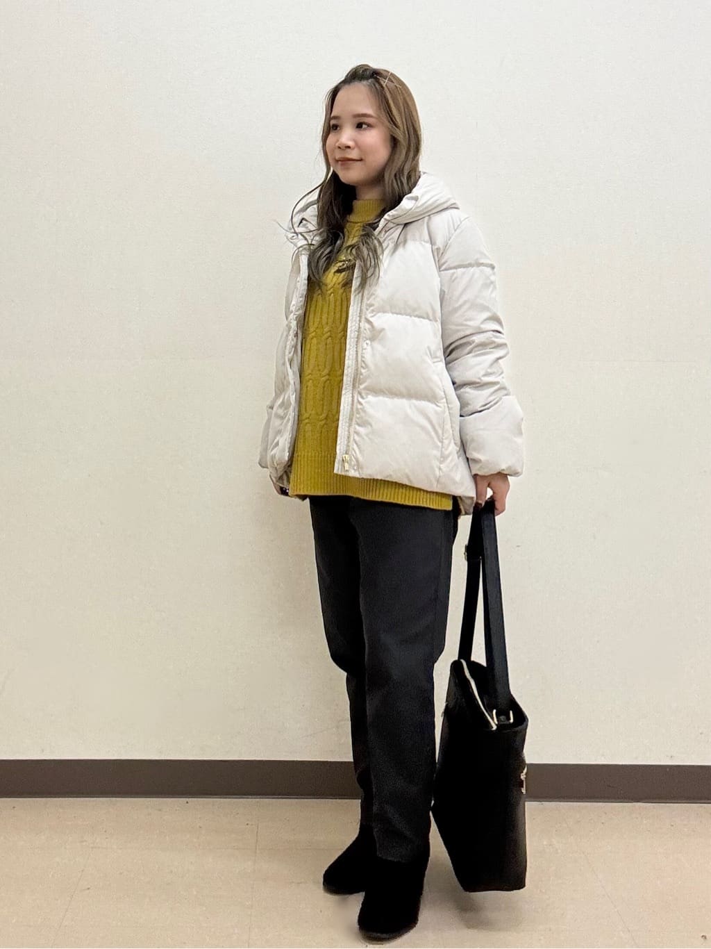 shioさんの「SHOO･LA･RUE｜【撥水/洗える】ショートフーディーダウン」を使ったコーディネート