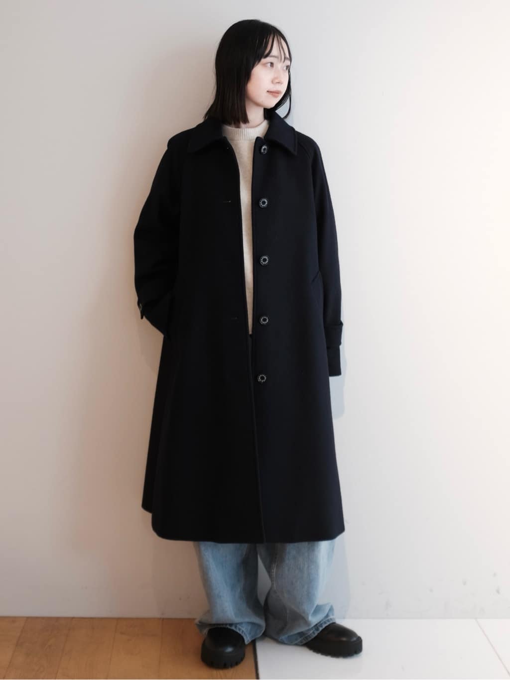 Kishimotoさんの「DRESSTERIOR｜◆Dhyana．（ディアナドット） バックファスナー チェルシーブーツ」を使ったコーディネート