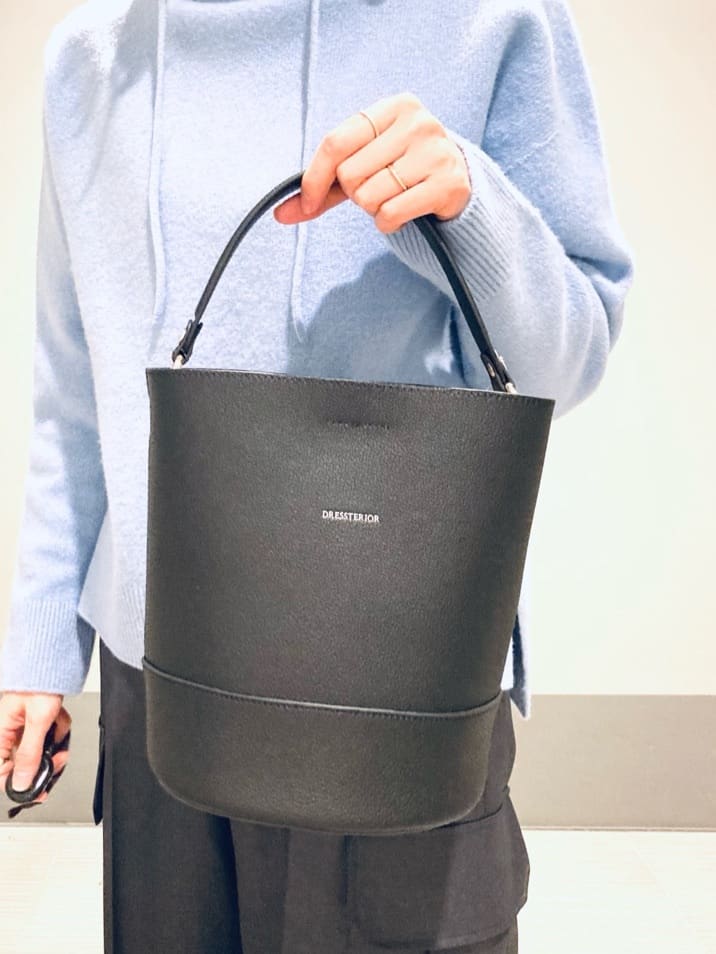 Furuさんの「DRESSTERIOR｜カシミヤブレンドフードニット」を使ったコーディネート
