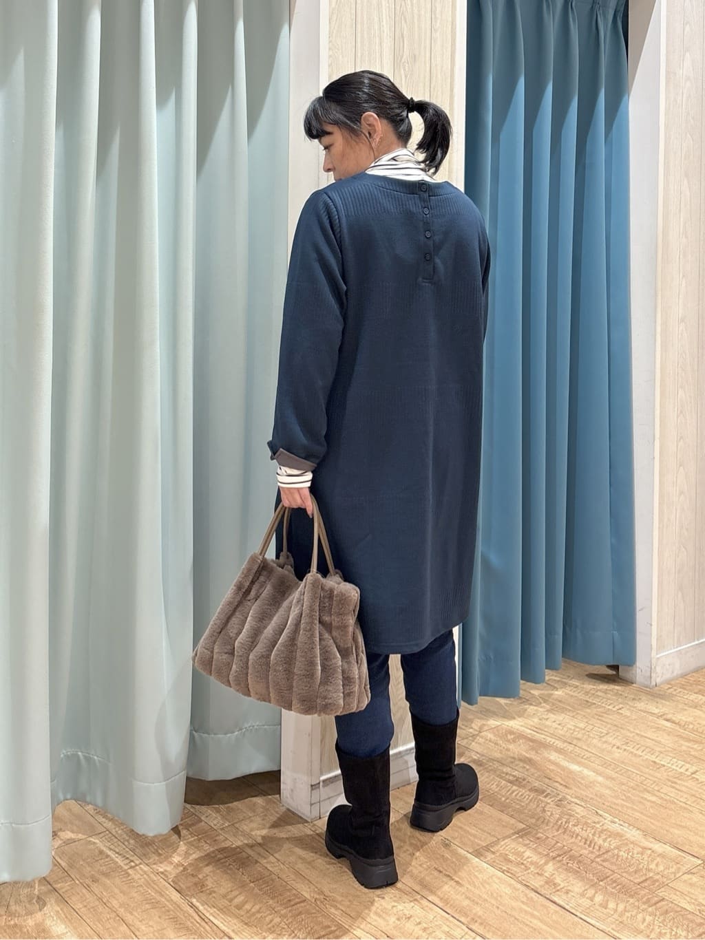 わかさんの「SHOO･LA･RUE｜【S-LL/吸湿発熱】なめらかとろみ インナータートル」を使ったコーディネート