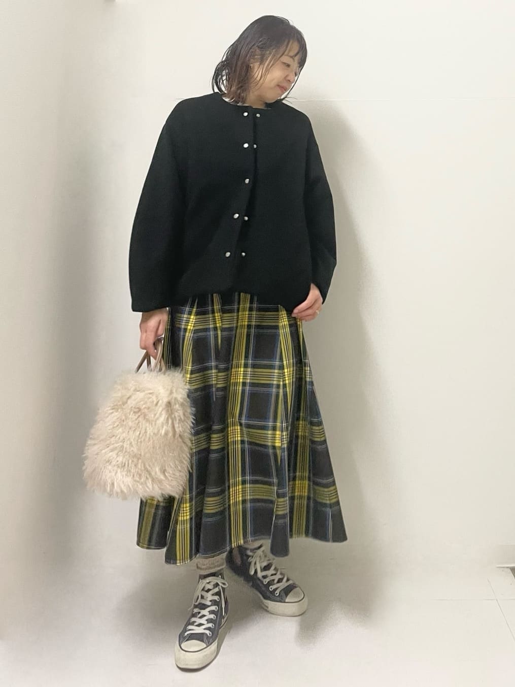 ISOさんの「Dessin｜【洗える】ウールブレンド後ろボタンニット」を使ったコーディネート