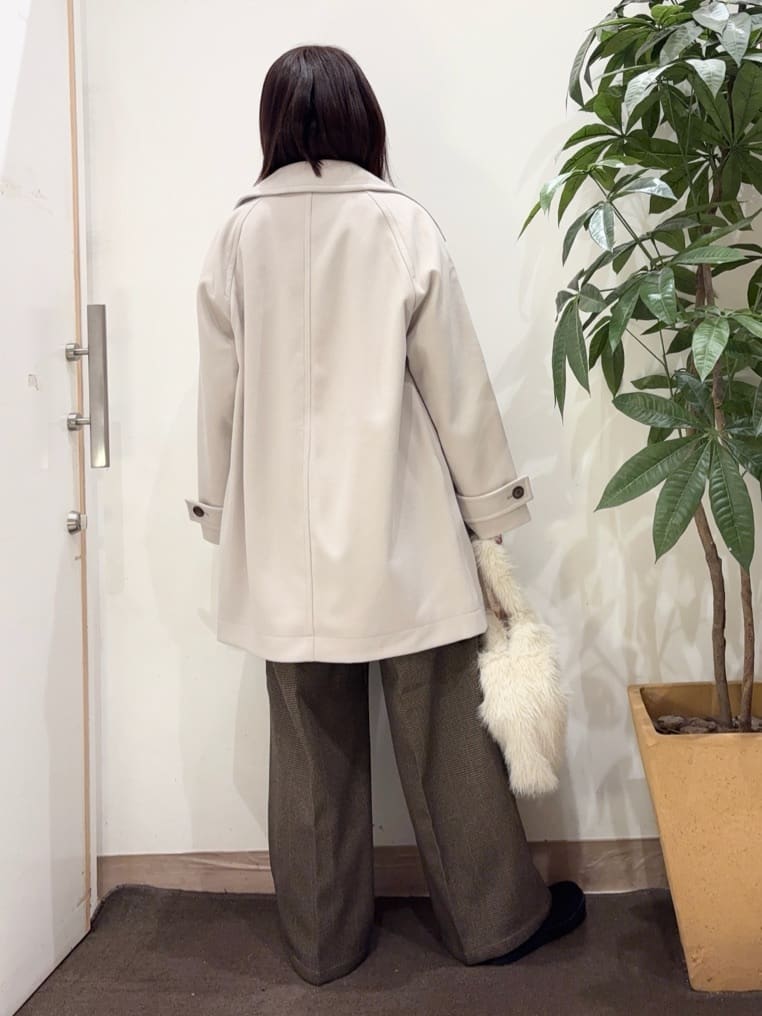 宗形さんの「SHOO･LA･RUE｜ラメ入りファートートバッグ」を使ったコーディネート