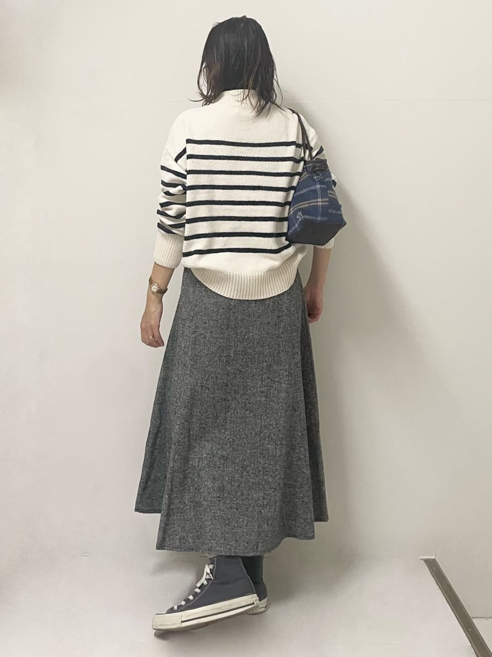ISOさんの「Dessin｜【洗える】ハイネックベロアモールニット」を使ったコーディネート