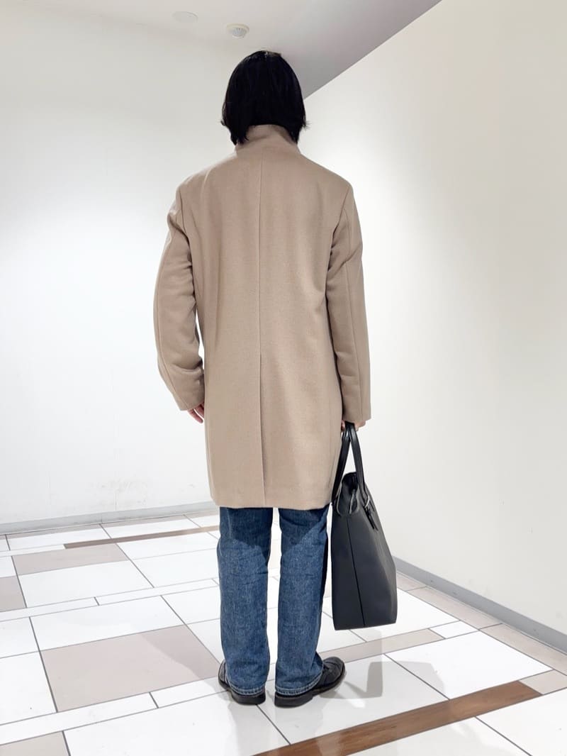 及川さんの「TAKEO KIKUCHI｜【ウールカシミヤブレンド】ビーバー調 スタンドカラー コート」を使ったコーディネート