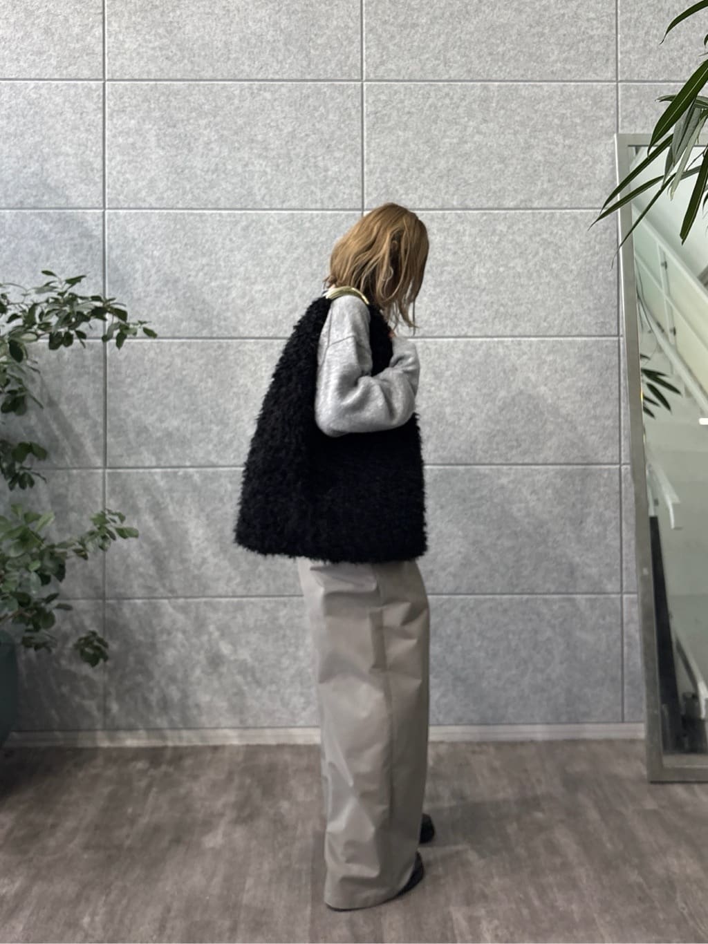 kotakiさんの「INDIVI｜チノシャンプレータックパンツ」を使ったコーディネート