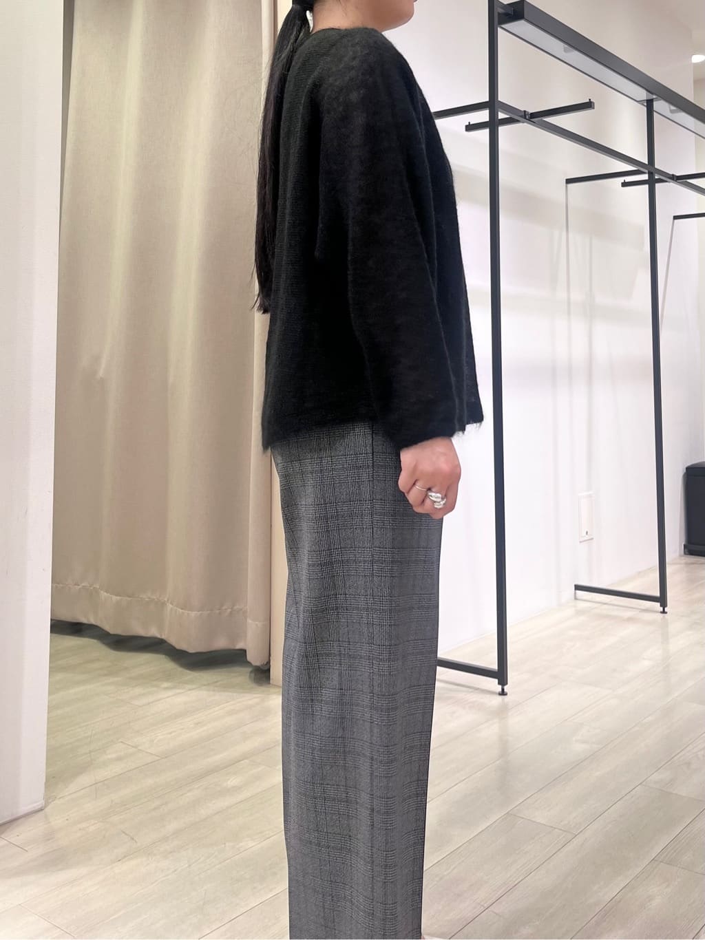 hasuさんの「INDIVI｜【キッドモヘヤ素材】ラウンドヘムニット」を使ったコーディネート