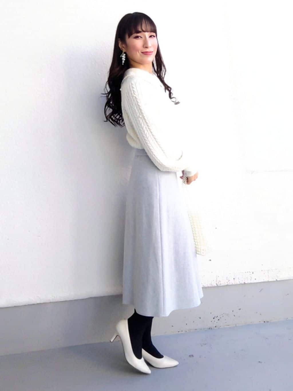 keinaさんの「SunaUna｜【COLLECTION LINE】衿付きパール調ニット」を使ったコーディネート