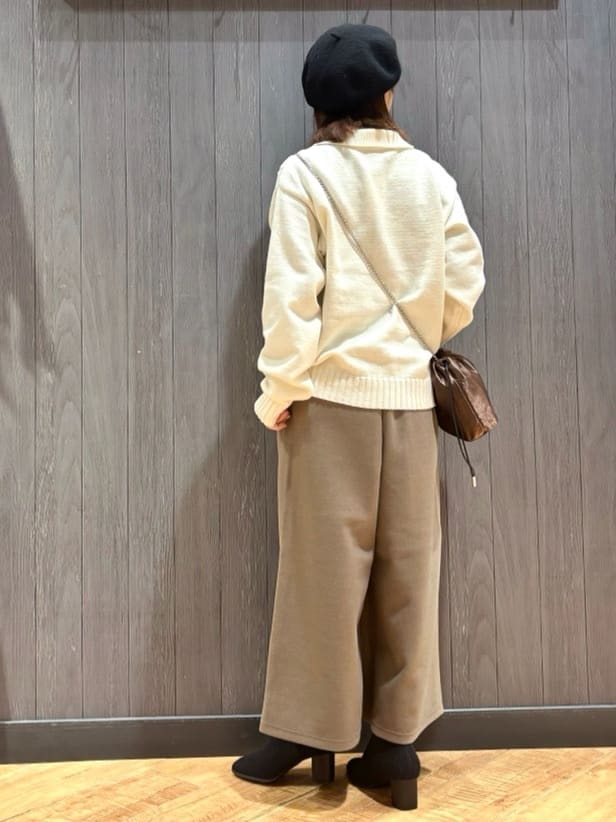 meiさんの「SHOO･LA･RUE｜【洗濯機可】美脚見え あったか圧縮ニット ガウチョパンツ」を使ったコーディネート