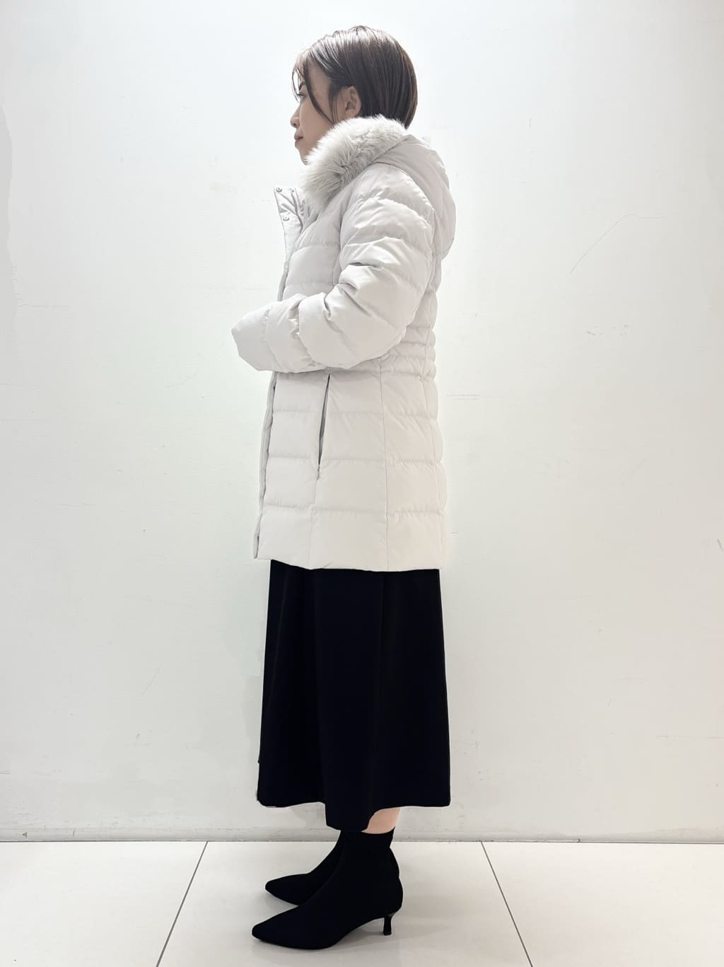 ayumiさんの「UNTITLED｜【はっ水機能/フード取り外し可】ミディダウンコート」を使ったコーディネート