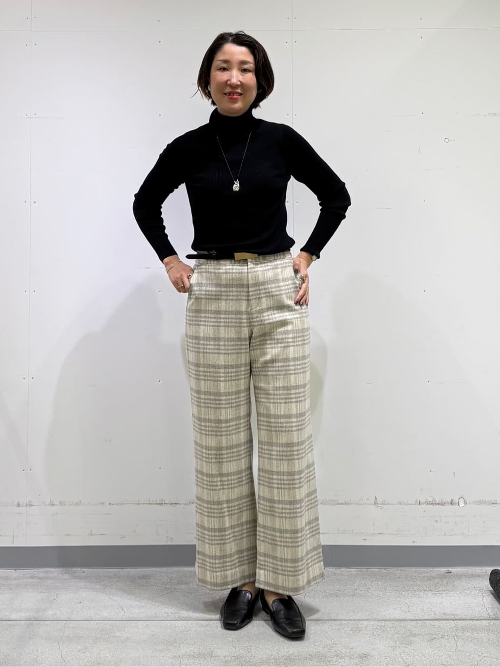 yuriさんの「INDIVI｜【洗える／毛玉になりにくい】エクストラファインウール リブタートルニット」を使ったコーディネート
