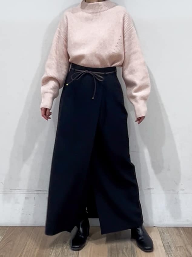 山さんさんの「grove｜クラシカルな佇まい 大人のステンカラーロングコート」を使ったコーディネート