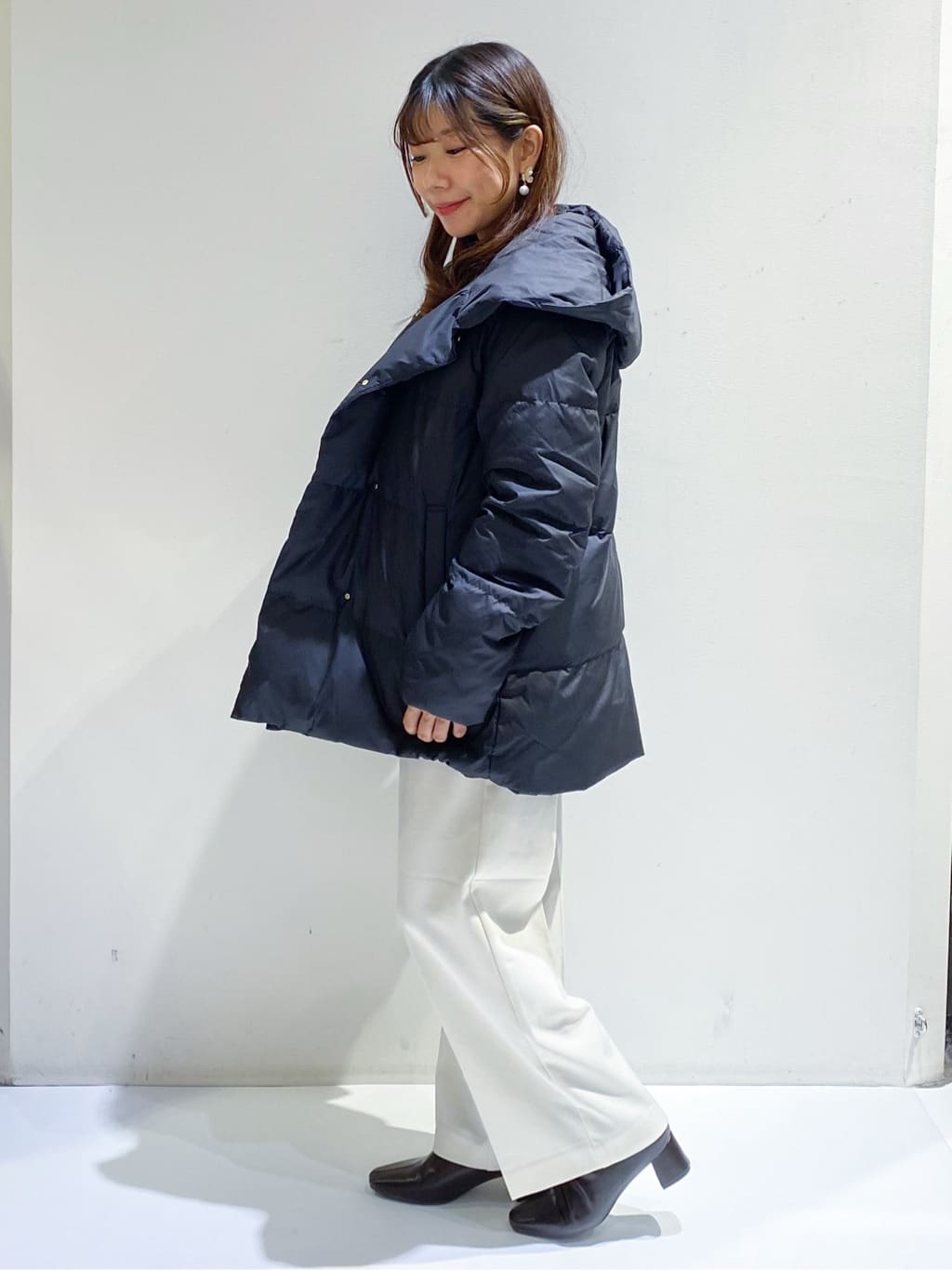 ちぃさんの「OPAQUE.CLIP｜撥水フードミドルダウンコート【防風／抗菌防臭／洗濯機OK】《S～LL》」を使ったコーディネート