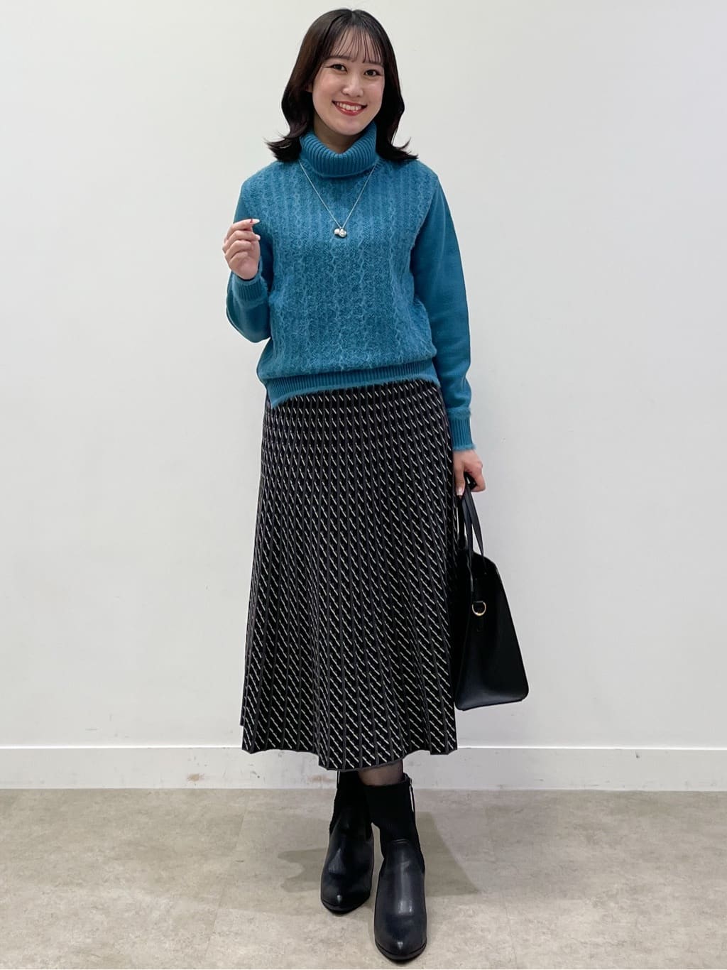 yukariさんの「Reflect｜【SS-4Lサイズ／衿が顔に当たらない◎】スタンドネックミドルコート」を使ったコーディネート