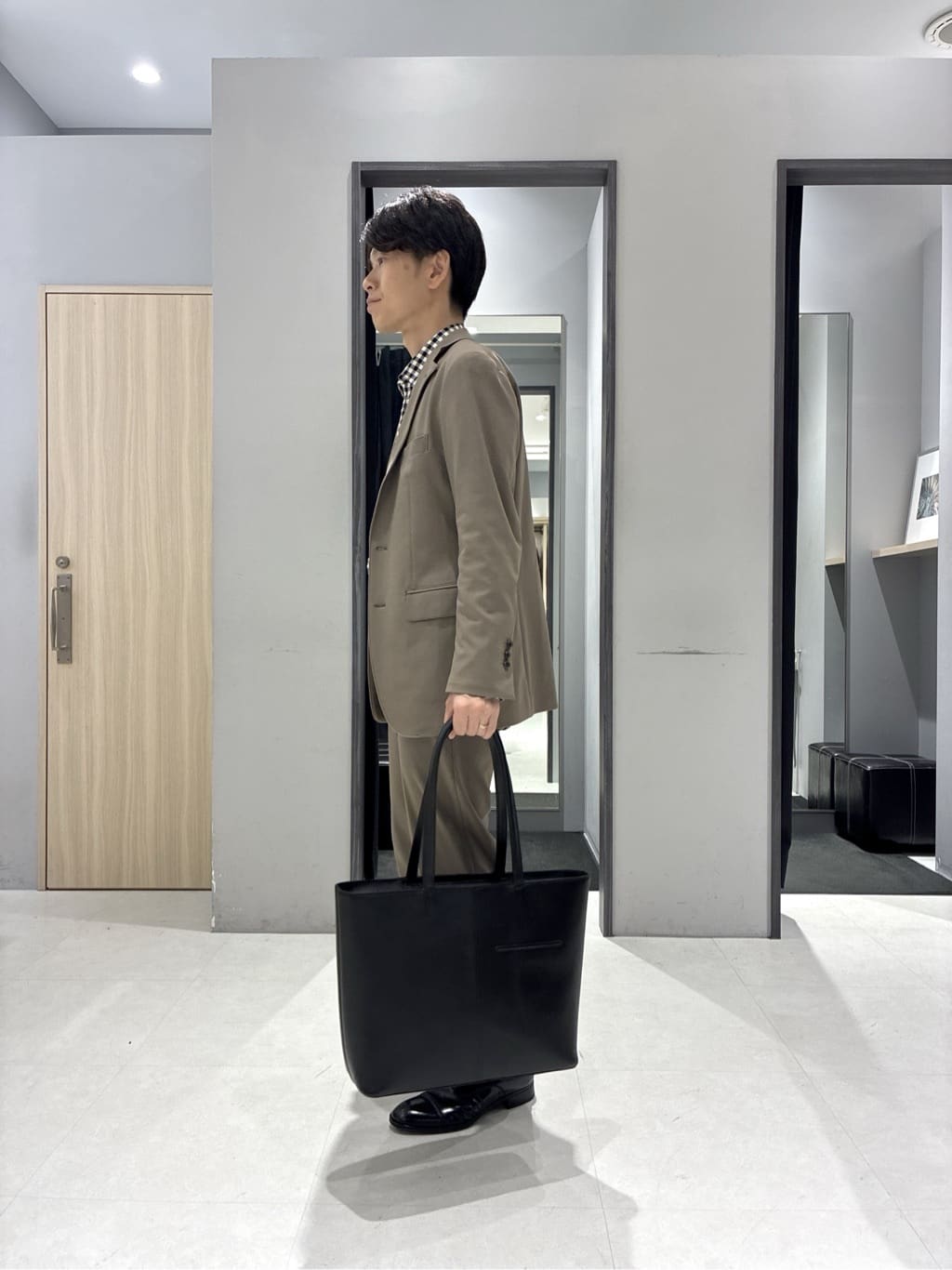 わいずみさんの「TAKEO KIKUCHI｜【360&deg;ストレッチ／セットアップ対応】None Of Stress ジャケット」を使ったコーディネート