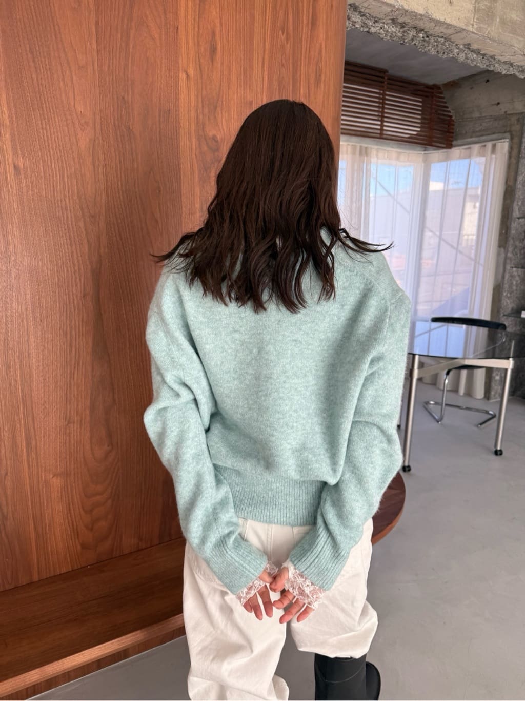 miyu maesakaさんの「CODE A｜M cloudy over V pullover」を使ったコーディネート