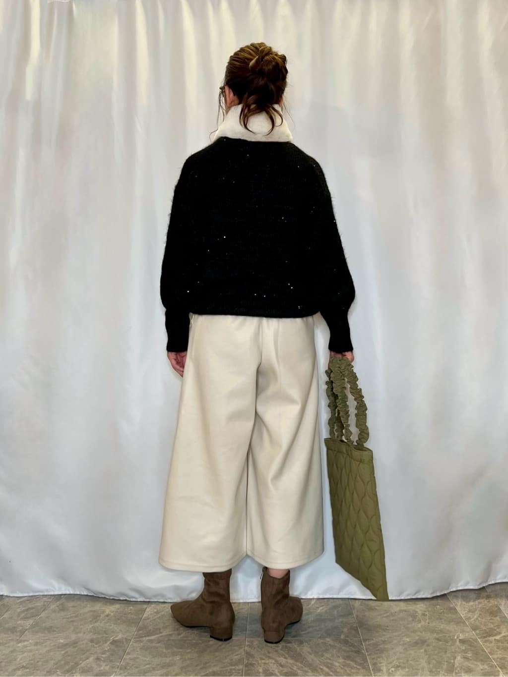 おうめさんの「SHOO･LA･RUE｜【洗濯機可】美脚見え あったか圧縮ニット ガウチョパンツ」を使ったコーディネート