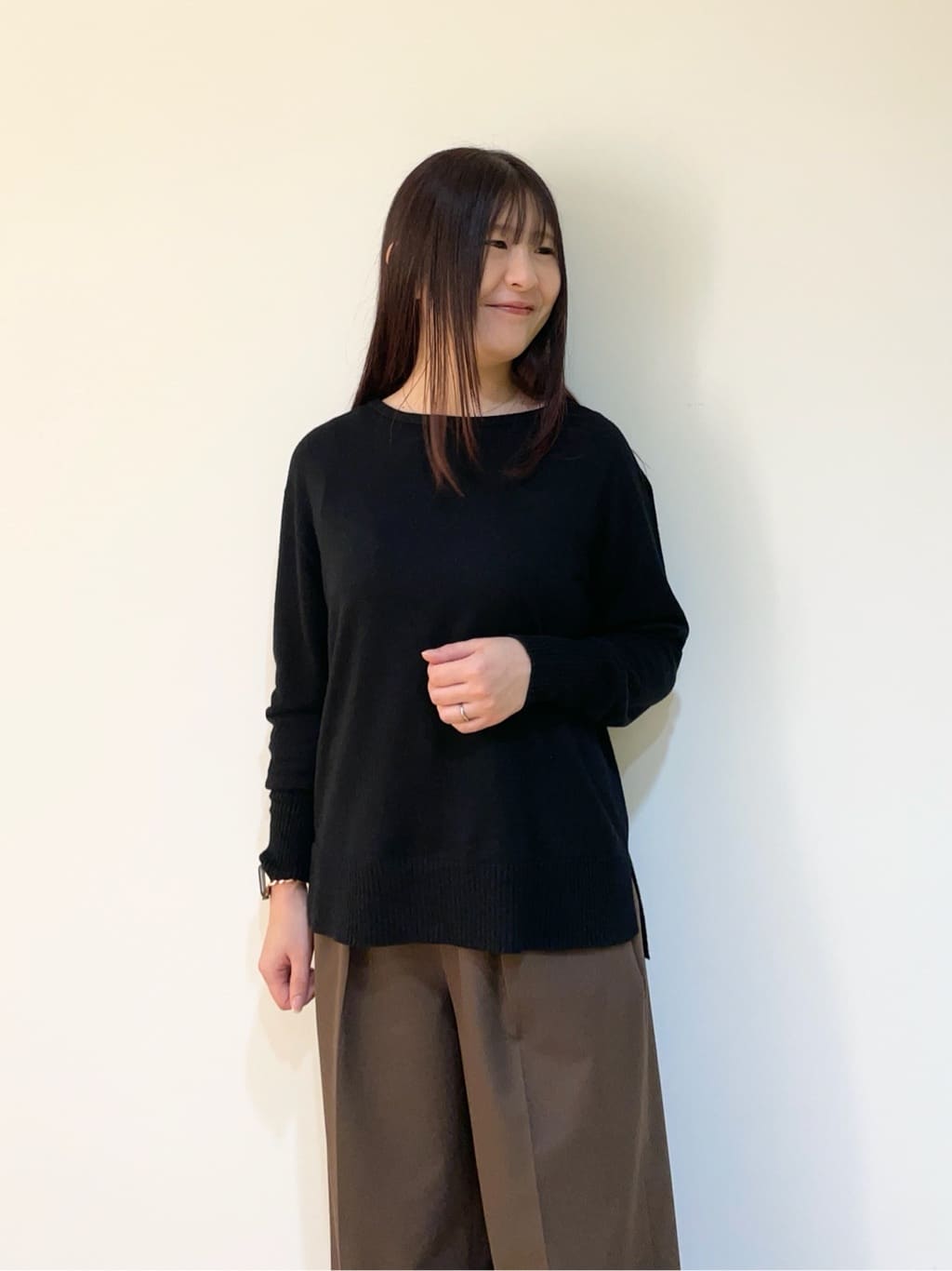 フナキさんの「UNTITLED｜【8色展開/体型カバー】魅せるタイムレスニット」を使ったコーディネート