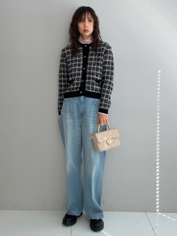 misaさんの「DRESSTERIOR｜【インナー使いに最適/しっとり暖かな吸湿発熱素材】タートルネックプルオーバー」を使ったコーディネート