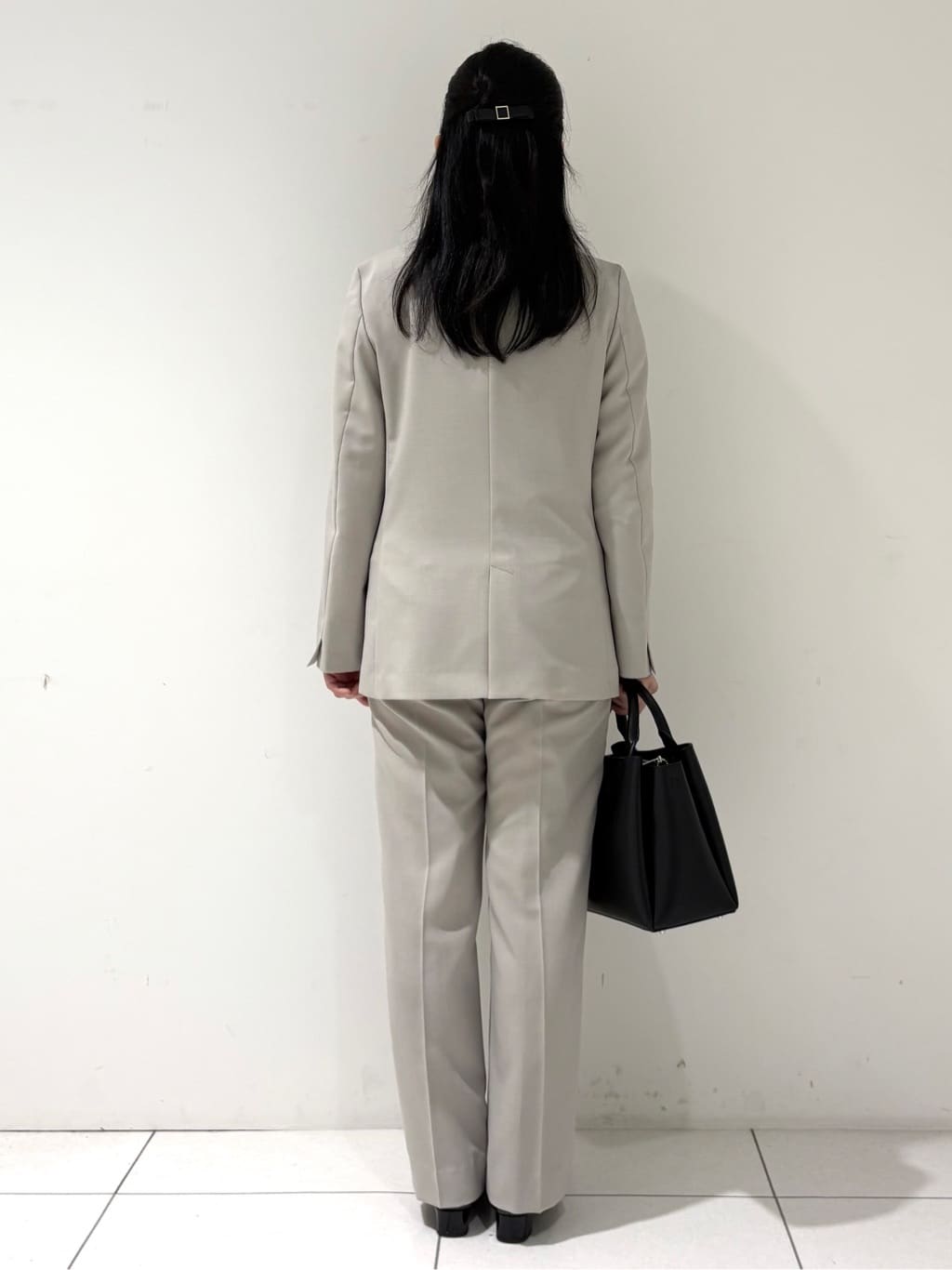 momokoさんの「INDIVI｜【UVケア】ライトダブルジャケット」を使ったコーディネート