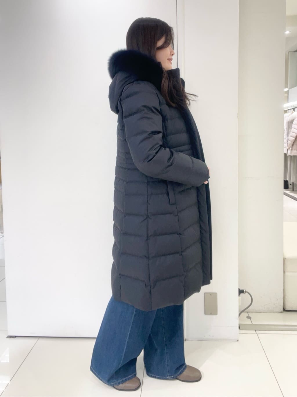 moeさんの「UNTITLED｜【はっ水機能/フード取り外し可/防寒】ロングダウンコート」を使ったコーディネート