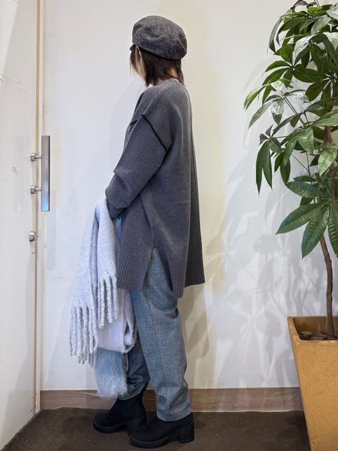 misakiさんの「SHOO･LA･RUE｜【洗濯機可/毛玉レス】上品に体型カバー チュニックニットワンピース」を使ったコーディネート