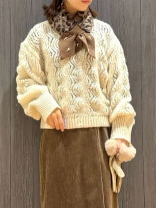 meiさんの「SHOO･LA･RUE｜【S-LL】ふんわり大人の 透かし編みニット」を使ったコーディネート