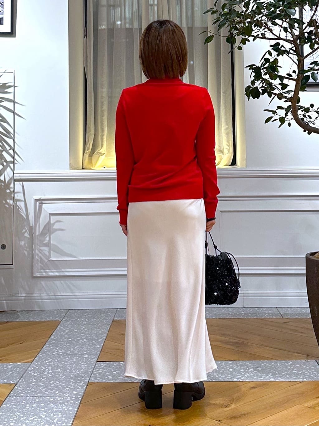 なべこさんの「DRESSTERIOR｜ストレッチヴィンテージサテンナロースカート」を使ったコーディネート
