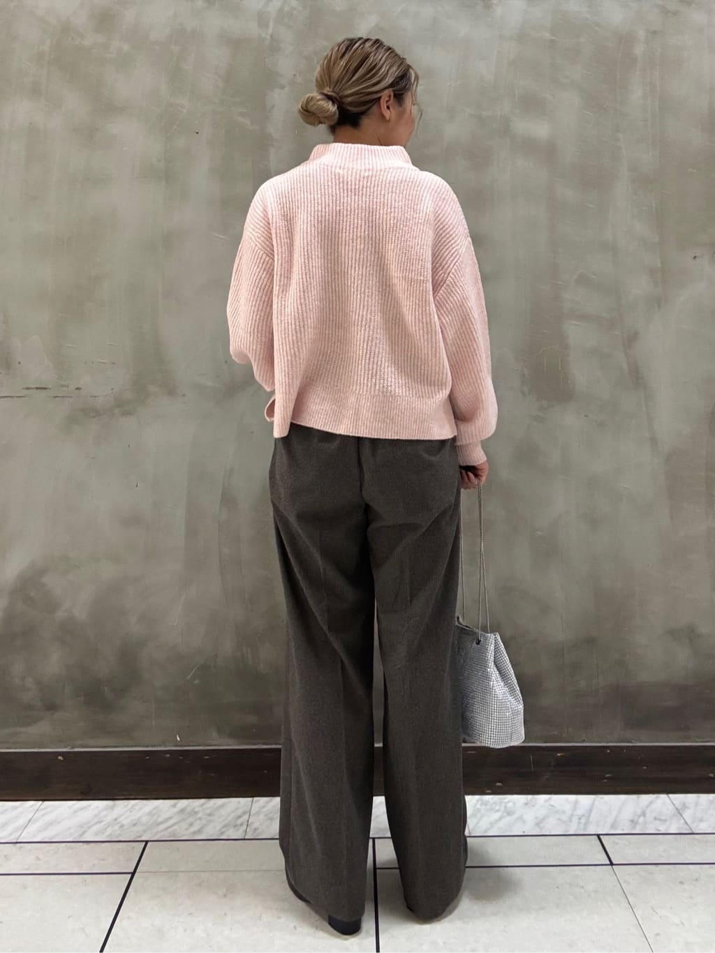 minaさんの「grove｜フロントビットカルゼワイドパンツ」を使ったコーディネート