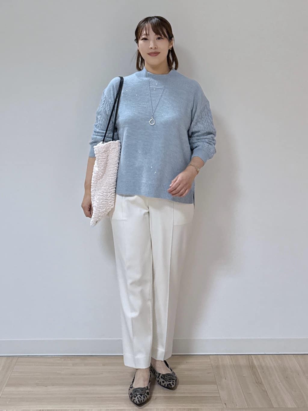 amiさんの「Reflect｜【気軽な羽織に◎】中綿キルティングショートコート」を使ったコーディネート