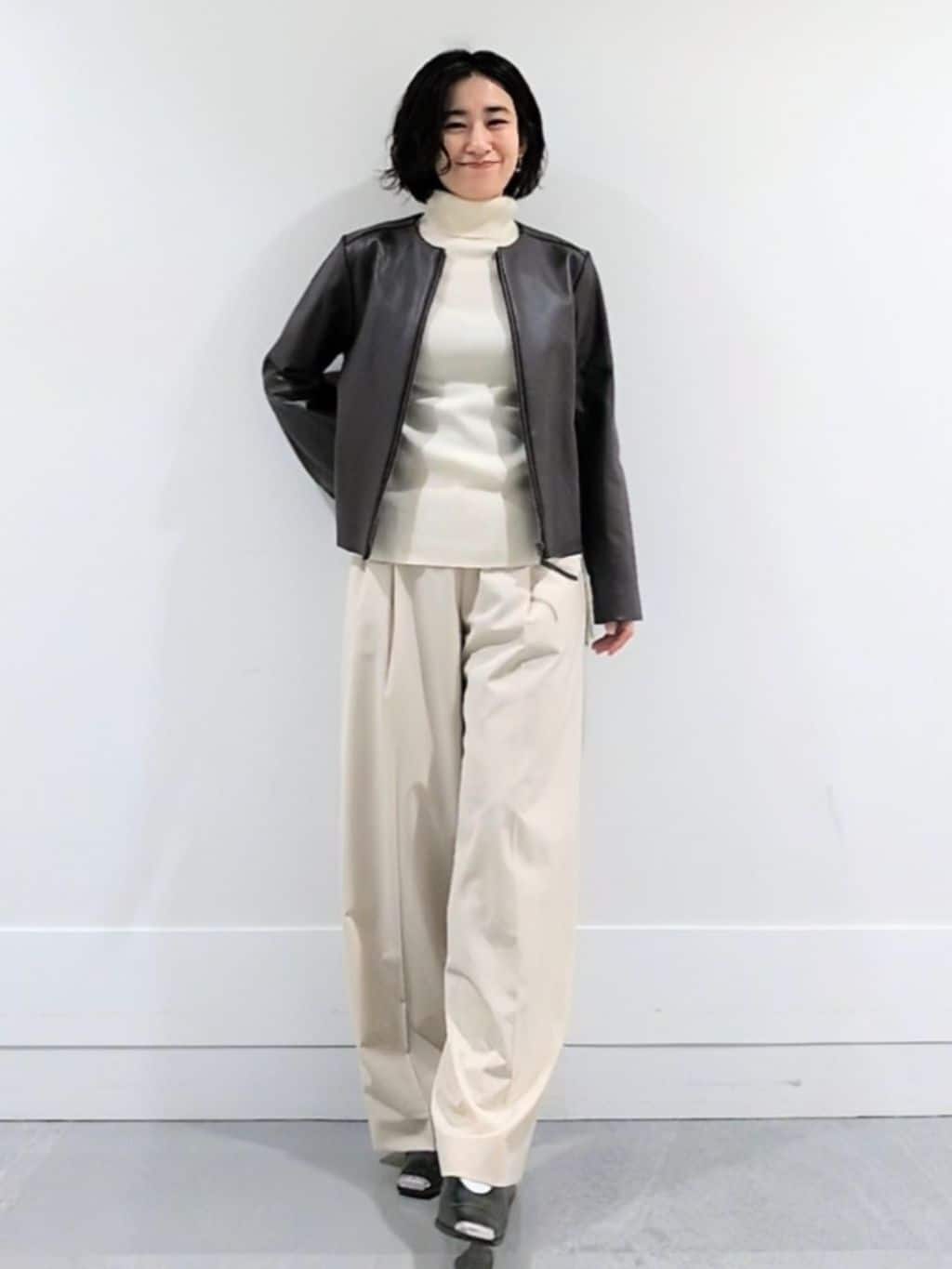 ミズタさんの「UNTITLED｜【着丈短め/柔らかな質感】ラムレザージャケット」を使ったコーディネート