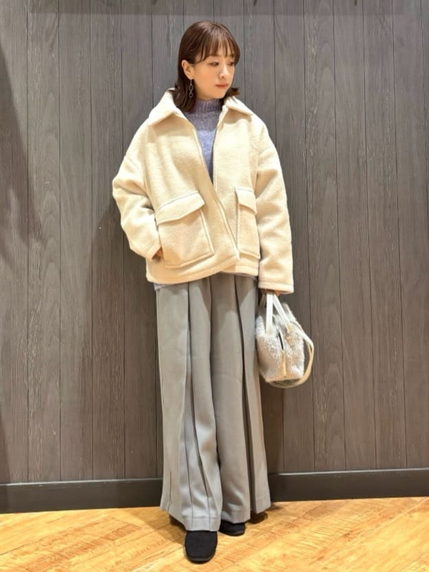 meiさんの「SHOO･LA･RUE｜【着丈選べる/S-LL】スタイルアップが叶う ベルト付きワイドパンツ」を使ったコーディネート