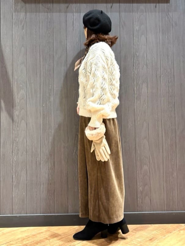 meiさんの「SHOO･LA･RUE｜【S-LL】ふんわり大人の 透かし編みニット」を使ったコーディネート