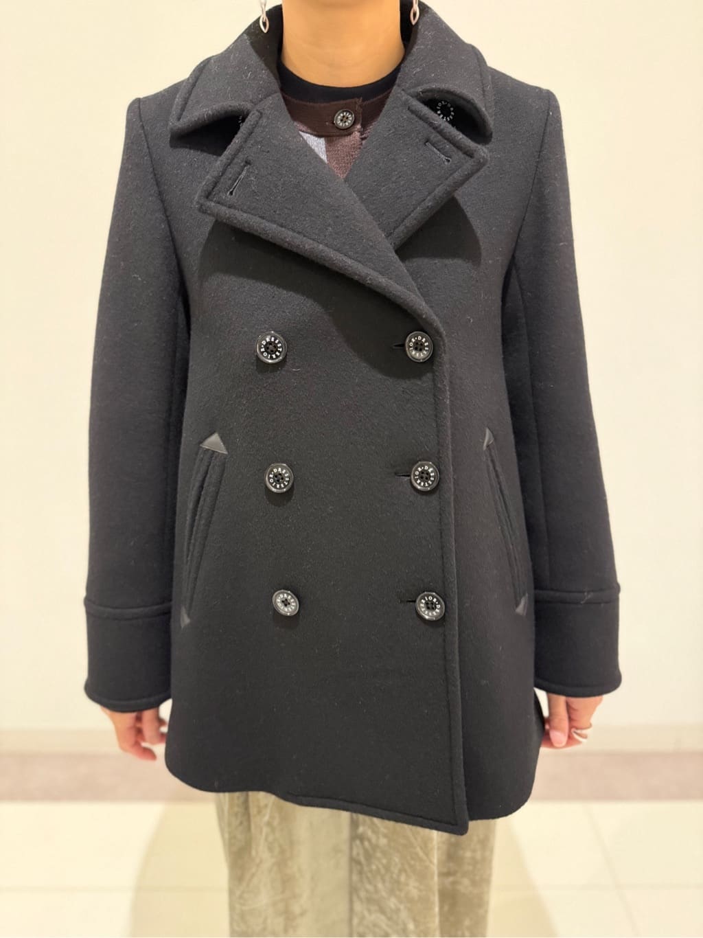 MIYAKAWAさんの「DRESSTERIOR｜◆リリィクレストカーディガン」を使ったコーディネート