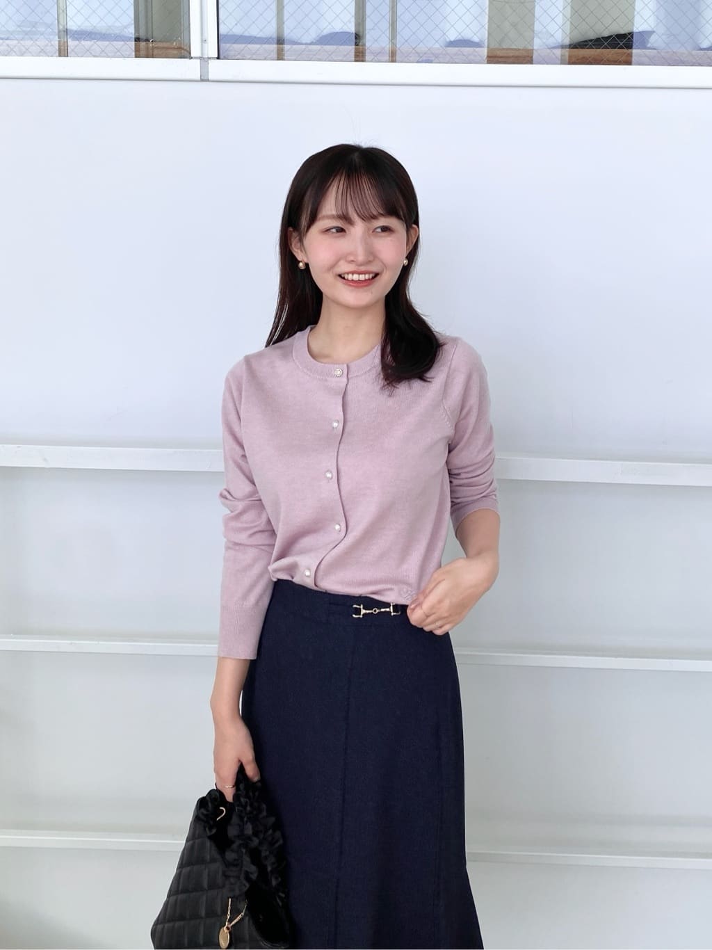 みさかさんの「index｜カルゼツイードアシメフレアスカート【洗濯機OK／防シワ／イージーアイロン／抗ピル】」を使ったコーディネート