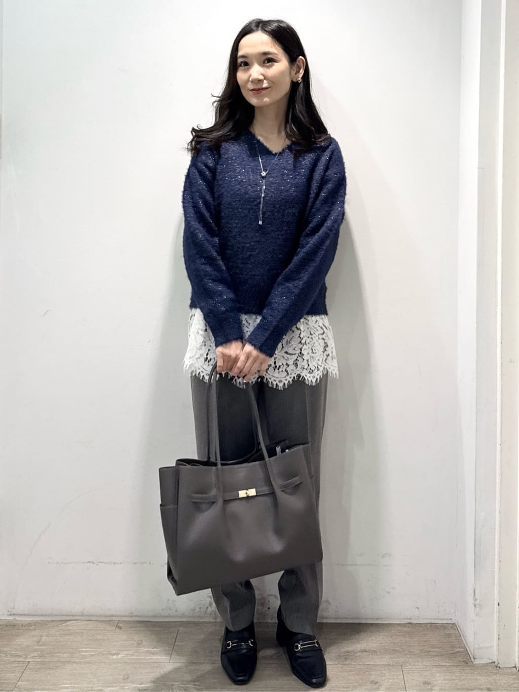 yuicciさんの「OPAQUE.CLIP｜ウォームタッチ イージーテーパードパンツ【洗濯機洗OK／ストレッチ】」を使ったコーディネート