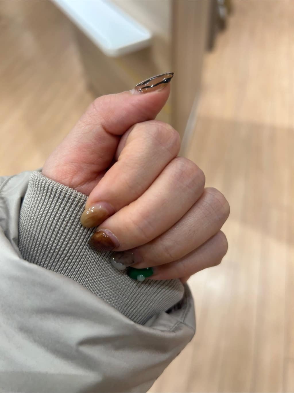 よっしーさんの「grove｜【名品アウター/800FP・多機能】つつまれダウンロング」を使ったコーディネート