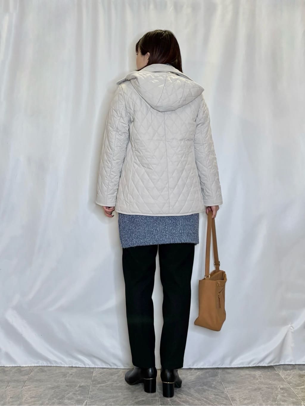 ネリさんの「SHOO･LA･RUE｜【洗濯機可/S-LL/体型カバー】女性らしい美シルエット チュニックニットワンピース」を使ったコーディネート