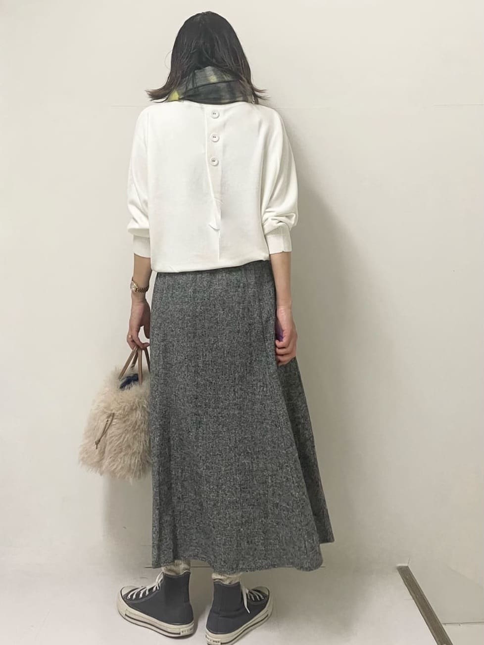ISOさんの「Dessin｜【洗える】ウールブレンド後ろボタンニット」を使ったコーディネート
