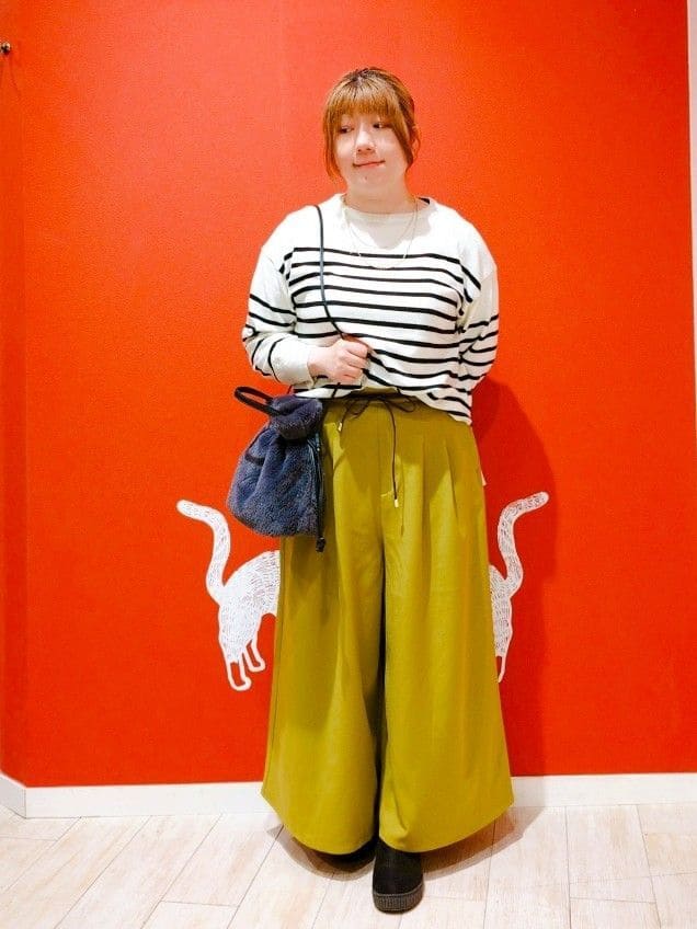 みぃーこさんの「SHOO･LA･RUE｜【洗濯機可/撥水/リバーシブル】 ノーカラー中綿ブルゾン」を使ったコーディネート