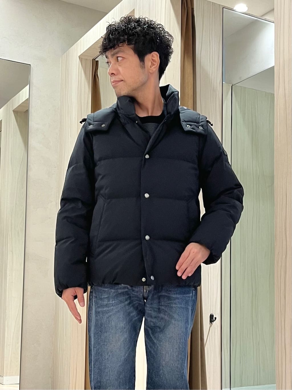 URAさんの「TAKEO KIKUCHI｜【袖取り外し可】デタッチャブル ダウンブルゾン」を使ったコーディネート