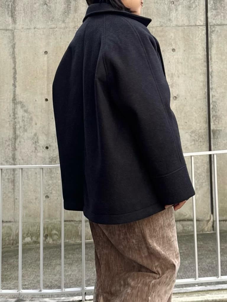 chさんの「THE SHOP TK｜起毛オンブレフリルブラウス」を使ったコーディネート