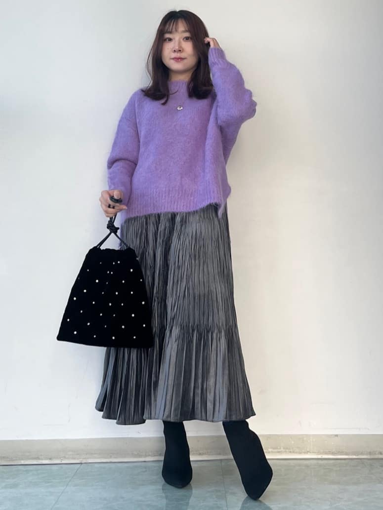 KAHOさんの「UNTITLED｜【ゆったり】アルパカ混シャギーニット」を使ったコーディネート