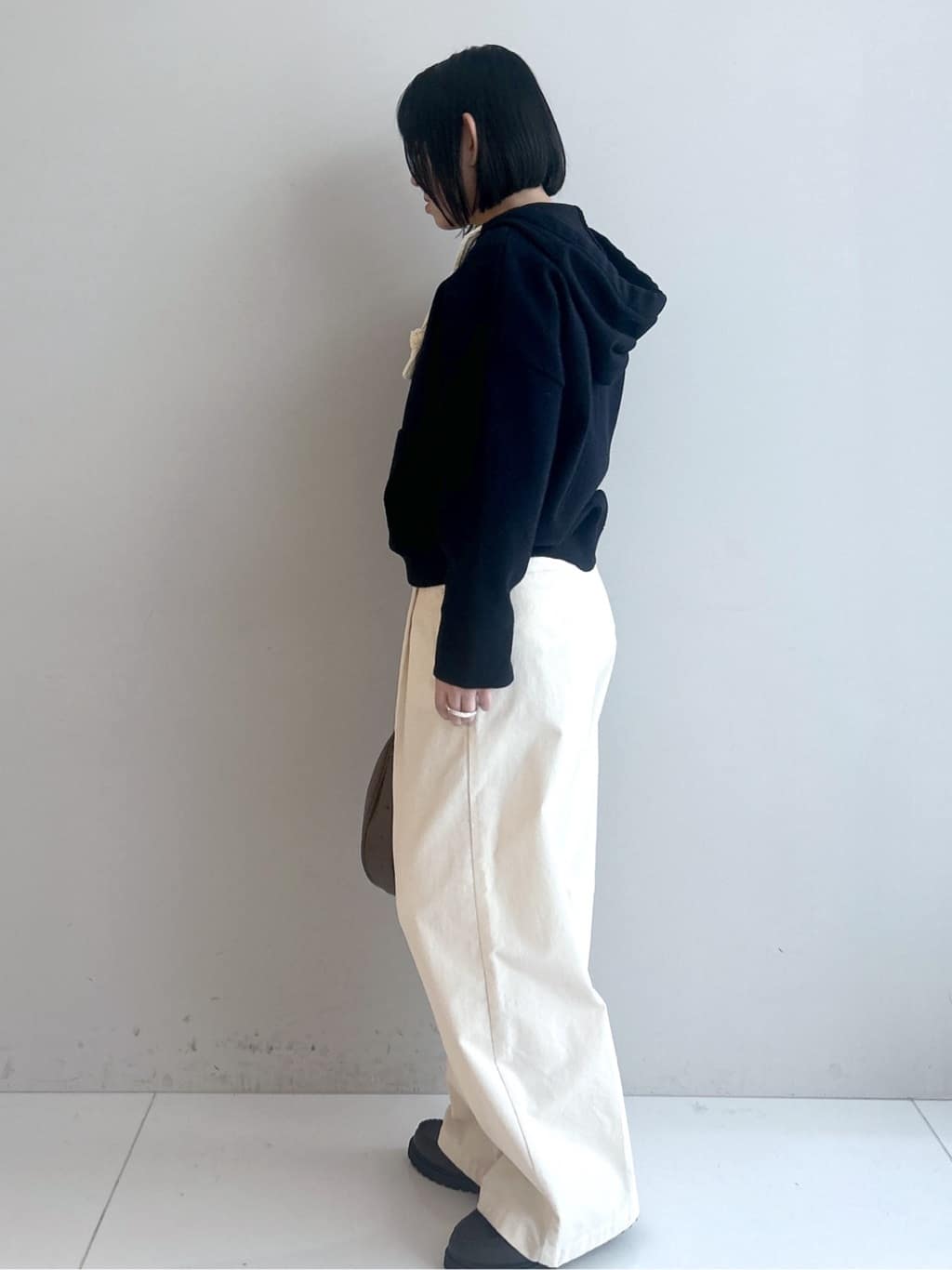 Hirokaさんの「Dessin｜【セットアップ可・洗える】マリンコーデュロイパンツ」を使ったコーディネート