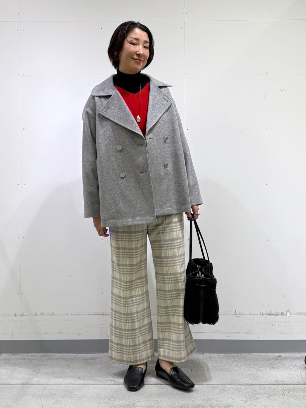 yuriさんの「INDIVI｜【洗える／毛玉になりにくい】エクストラファインウール リブタートルニット」を使ったコーディネート